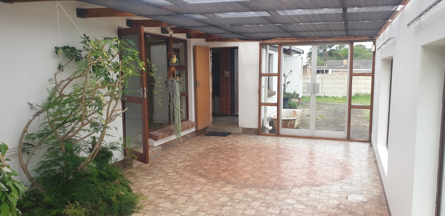 To Let 3 Bedroom Property for Rent in Walmer Downs Eastern Cape